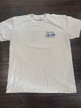 Men’s large obey t shirt